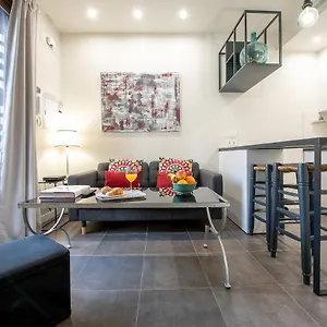 Apartamento Apartamento Con Terraza En San Luis. Parking&netflix, Sevilla